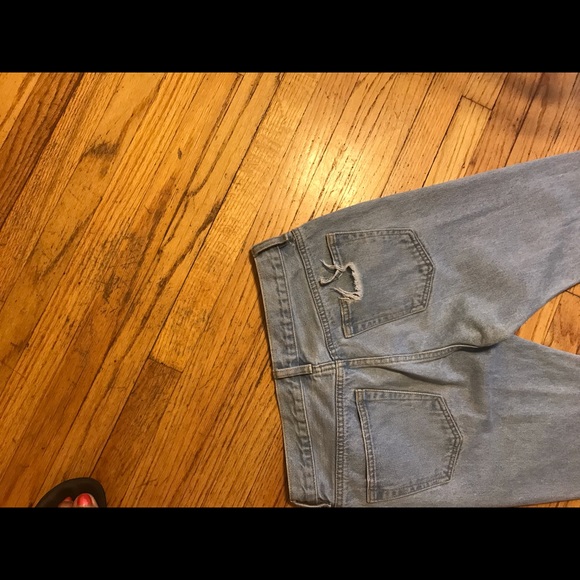 Brandy Melville. high waisted jeans size XS - Picture 6 of 7
